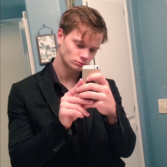 Meet your Posher, Chad - Picture 1 of 1